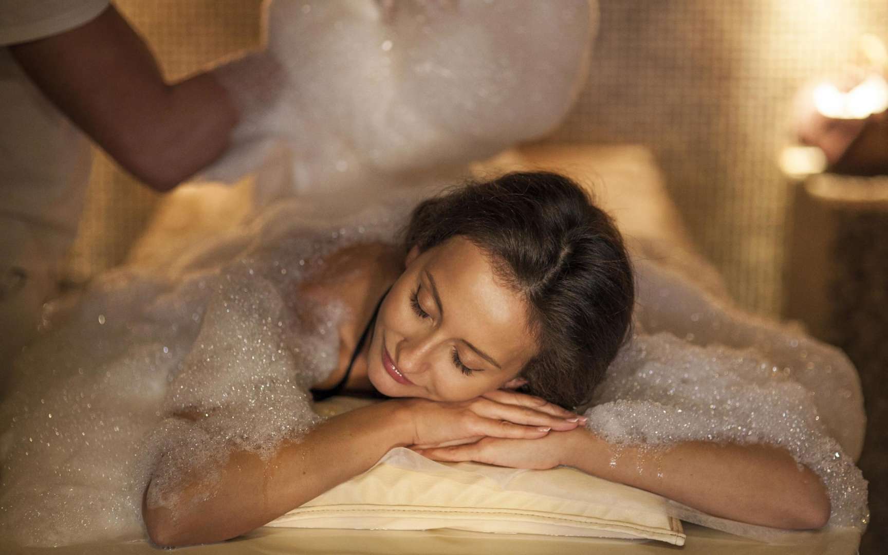 Голые девушки чистый четверг