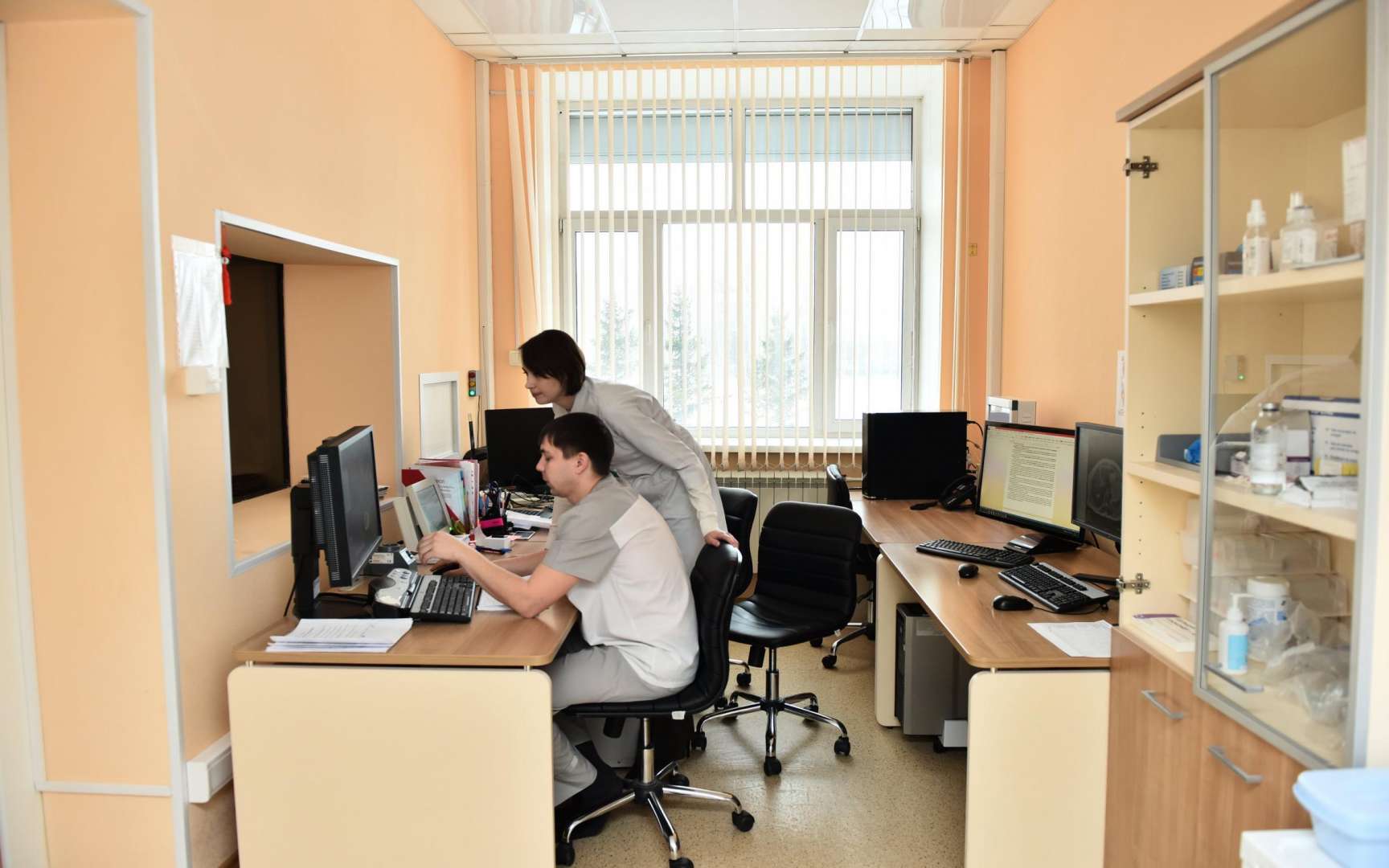 Центр помощи новосибирск. Клиника а1 на Тимакова Новосибирск.